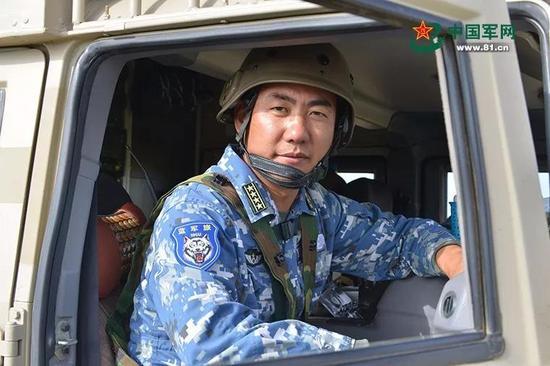 滿廣志現(xiàn)在是什么軍銜？深度解析其軍事生涯及成就，滿廣志的軍銜與軍事生涯，深度解析及成就概覽