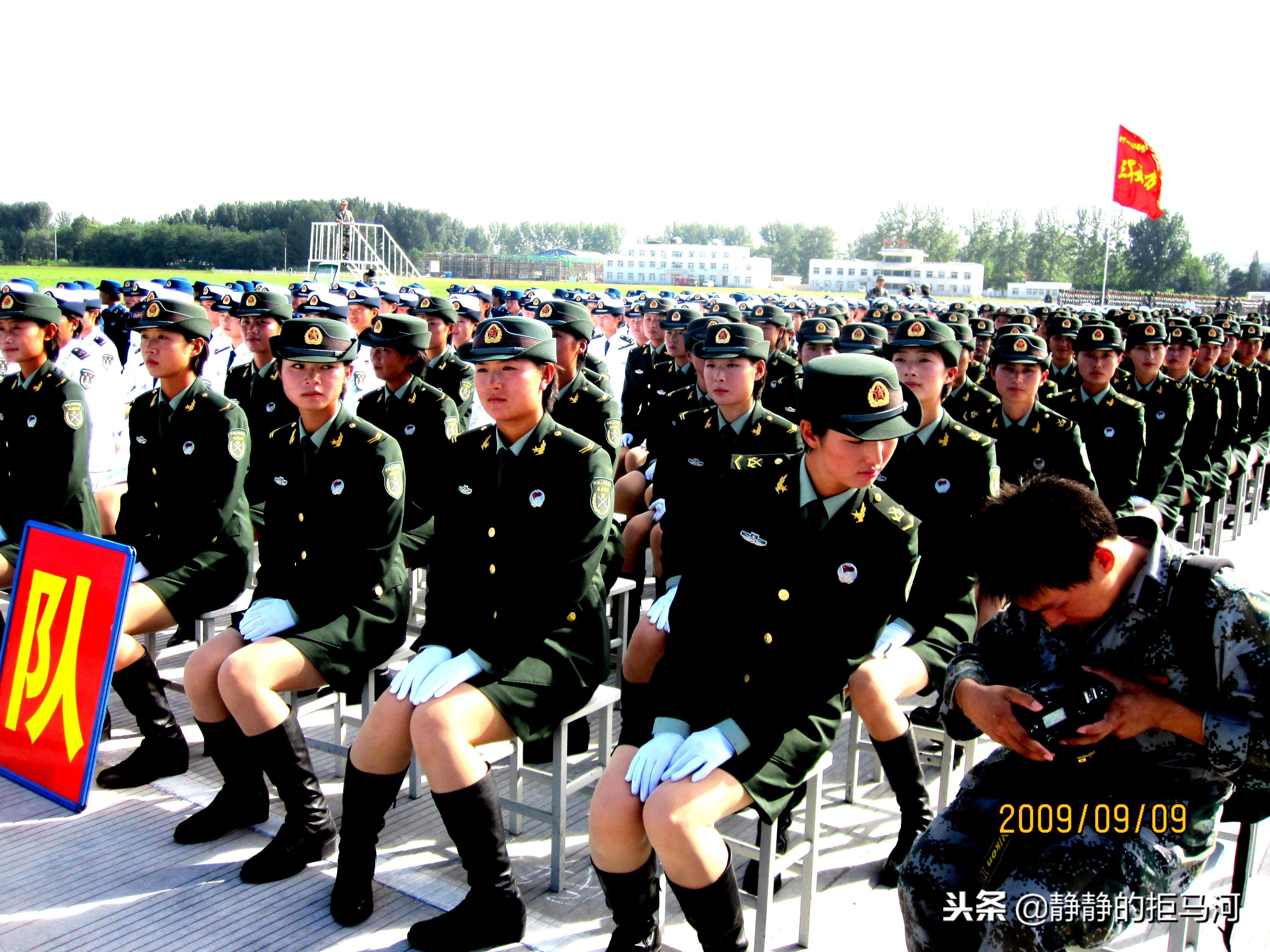 閱兵扭錯(cuò)頭的士兵怎么樣了？深入了解事件背后的故事，閱兵扭錯(cuò)頭的士兵后續(xù)如何？事件背后的故事揭秘