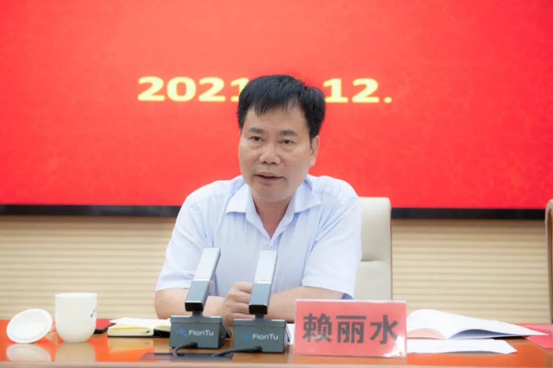 二四六香港資料期期中，深度解析與SEO優(yōu)化策略，深度解析香港期期中資料，SEO優(yōu)化策略揭秘