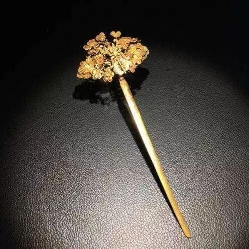 鐵笄盤王中王，一肖中特——揭秘背后的秘密，揭秘鐵笄盤王中王與一肖中特背后的秘密