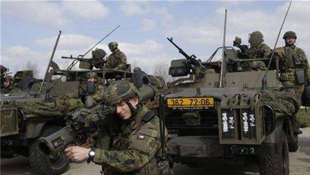 超大軍事論壇軍事暢談，深度探討軍事話題，分享軍事知識，超大軍事論壇深度探討軍事話題，分享軍事知識暢談會